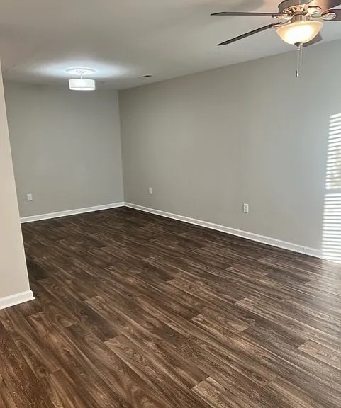 25 Hamiltons Harbor Dr #DR309 — Photo 3
