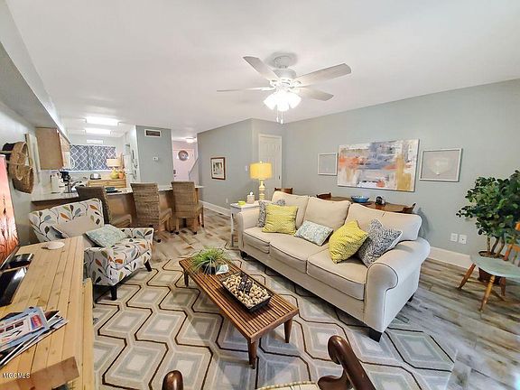 2nd image of 1664 Beach Blvd