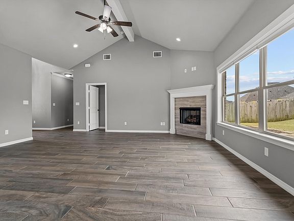 5th image of 332 Kingdom Blvd