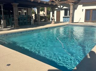 706 Sandia Rd NW, Albuquerque, NM 87107