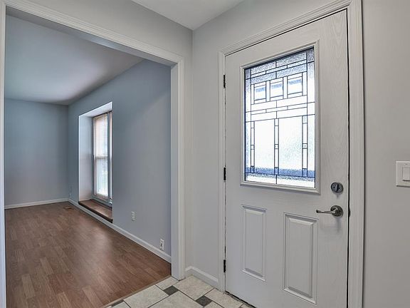 3rd image of 6319 Hummingbird Dr
