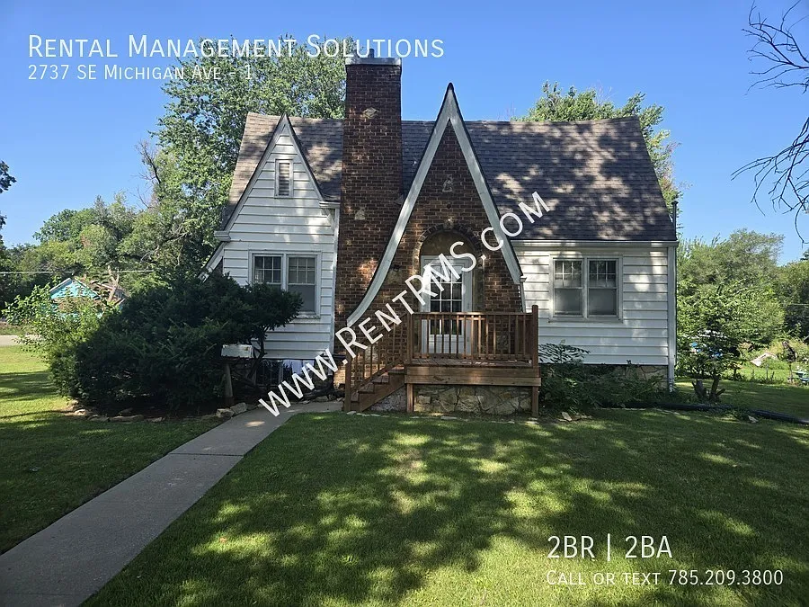 2737 SE Michigan Ave #1