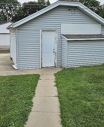 Garage off alley
