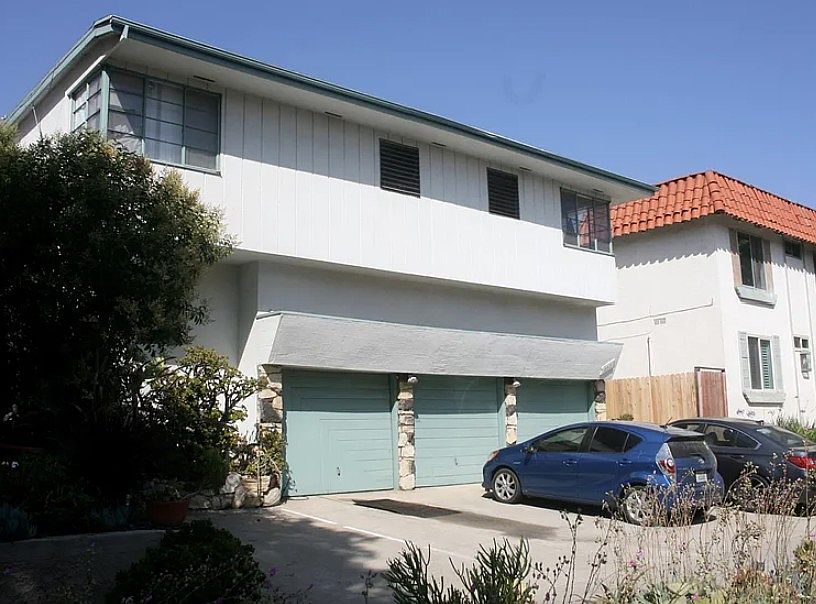 1st image of 833 11th St APT 3