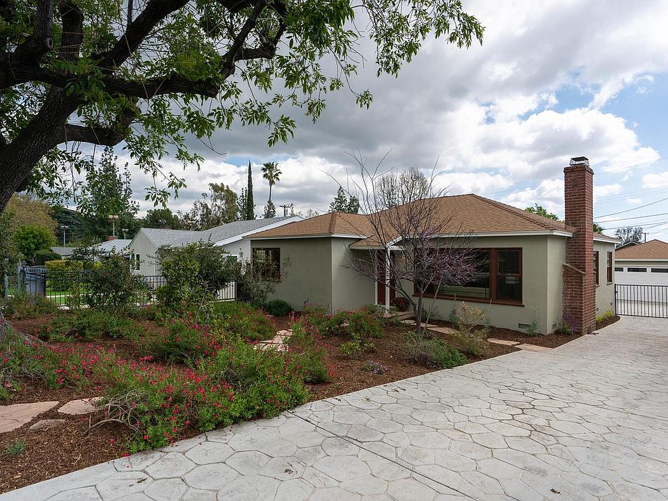1st image of 734 W Loma Alta Dr
