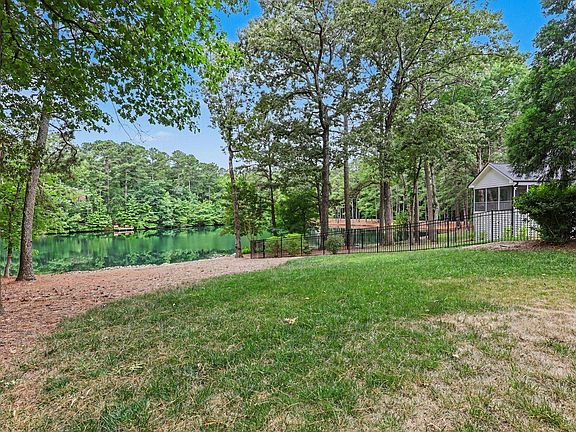 3rd image of 300 Cross Lake Dr