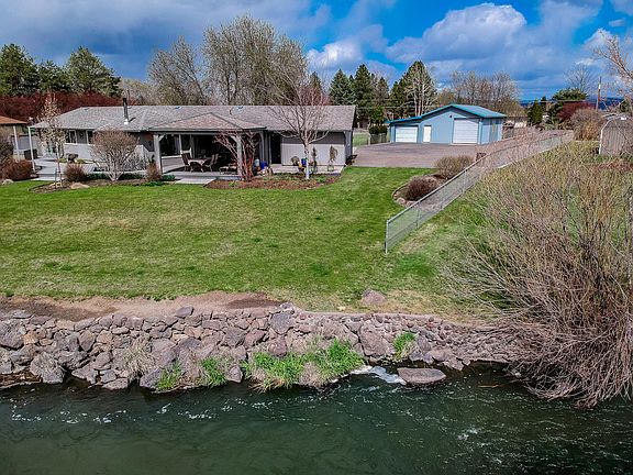 2nd image of 2976 NW Ponderosa Ln
