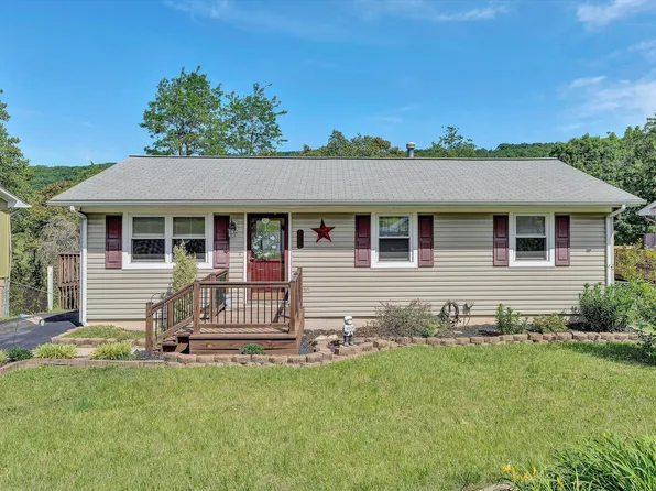 8346 Brubaker Dr, Roanoke, VA 24019