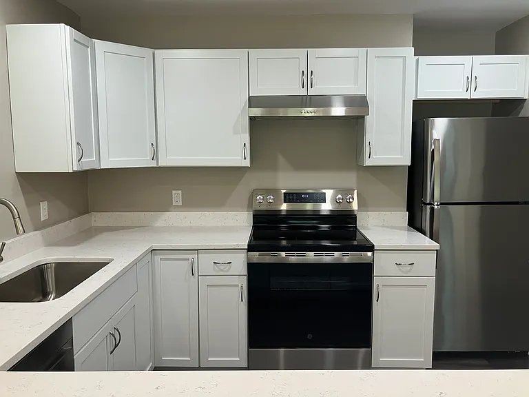 231 Coolidge Ave #401 — Photo 1