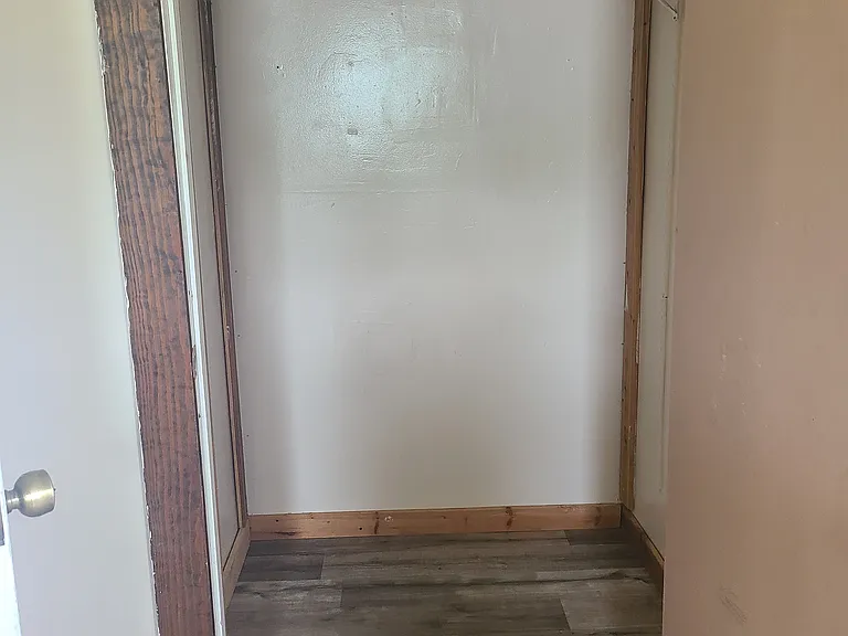 140 Mullens St — Photo 17