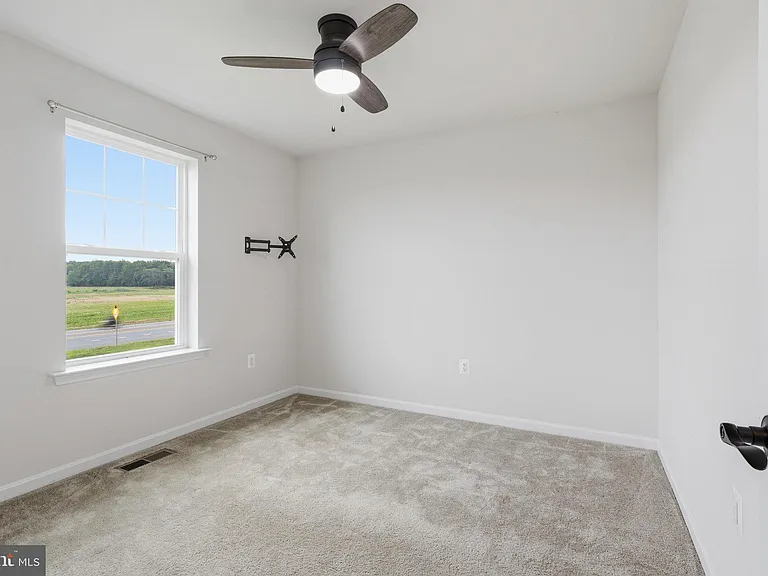 10302 Spotswood Dr — Photo 28