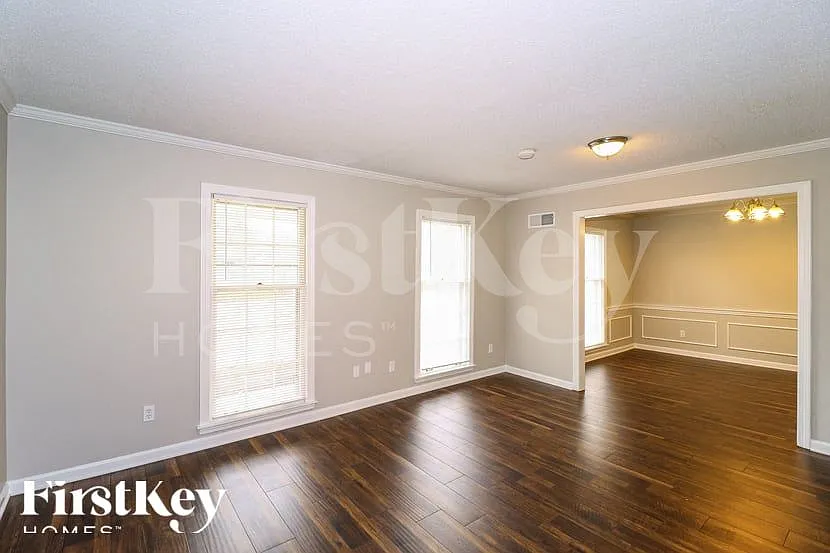 3 bed, 2.0 bath, 1762 sqft, $2,140 — Photo 3