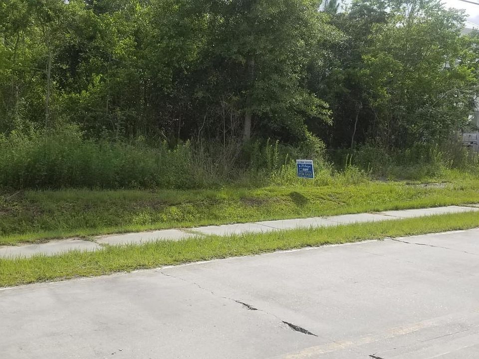1st image of 213 Waveland Ave