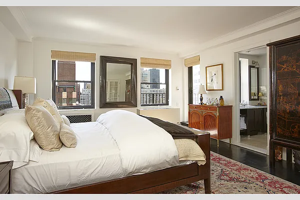 Sold by Stribling | media 22