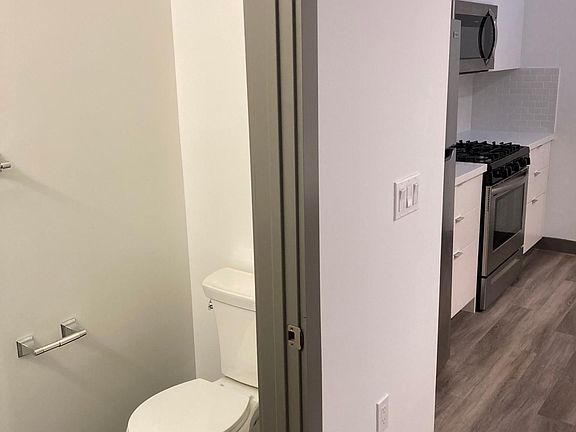 5th image of 161 S Normandie Ave #11