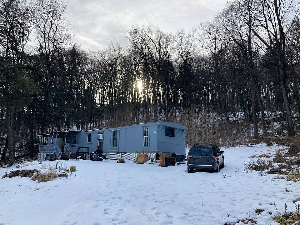 1st image of 10 Edwards Ln