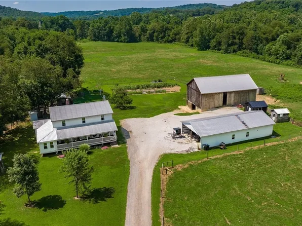 17451 Township Road 184, Frazeysburg, OH 43822