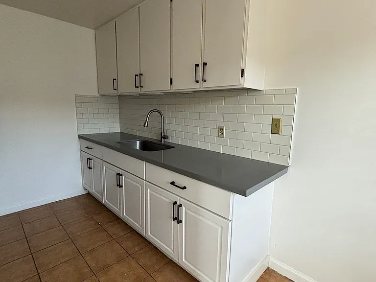 3020 35th Ave #15 — Photo 4