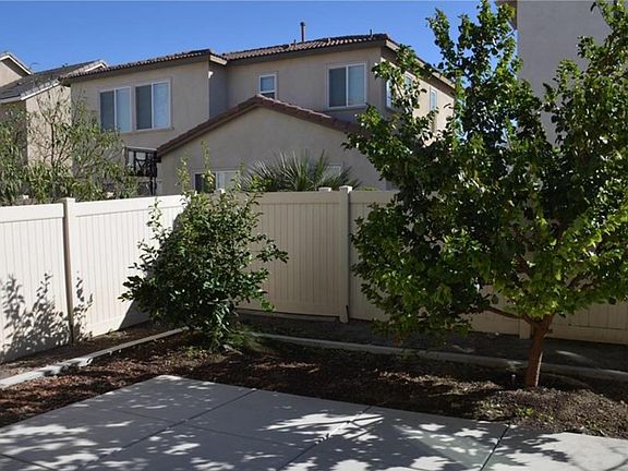 Backyard Patio w/working sink