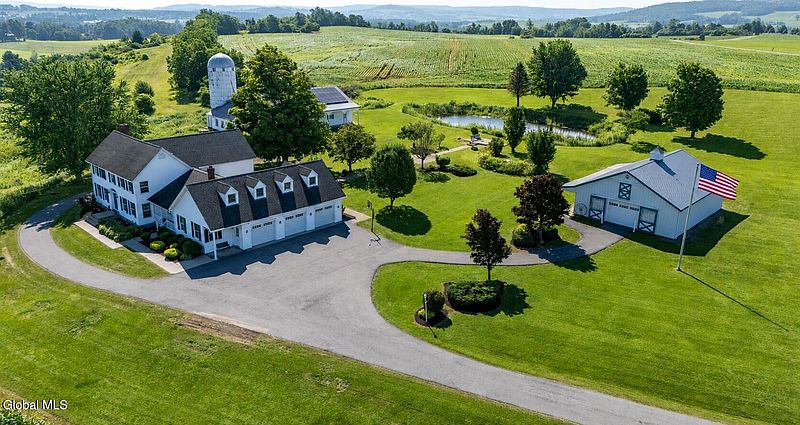 2nd image of 221 Denice Road