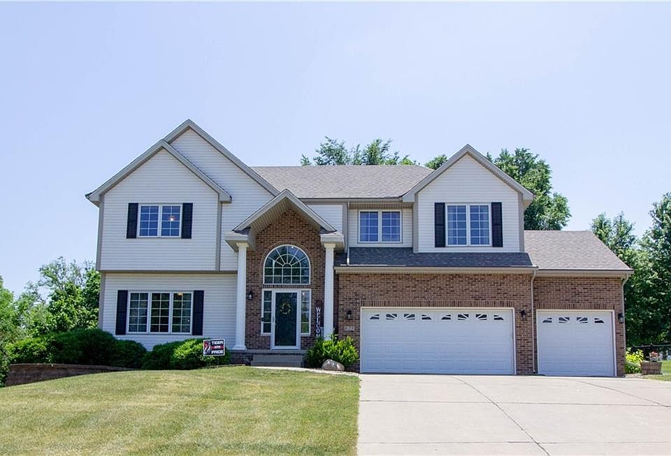 1st image of 825 Greenwood Hills Dr
