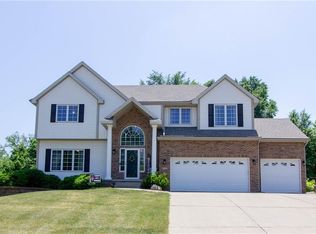 825 Greenwood Hills Dr, Adel, IA 50003