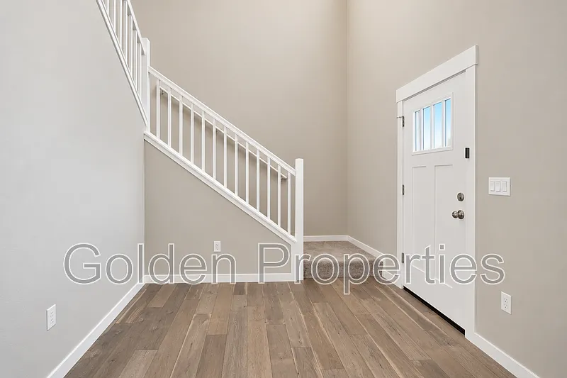 4 bed, 3.0 bath, 1726 sqft, $2,800 — Photo 4