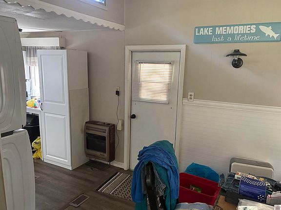 4th image of 17 Goldenrod Dr