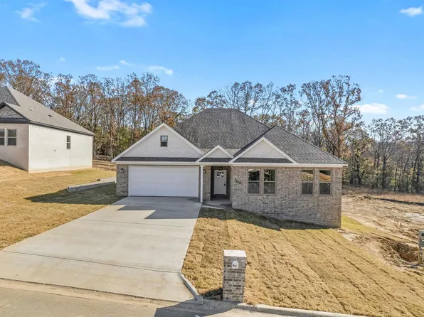 504 Madeleine, Austin, AR 72007