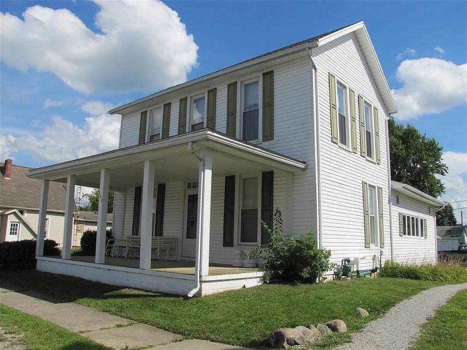1st image of 139 W Walnut St