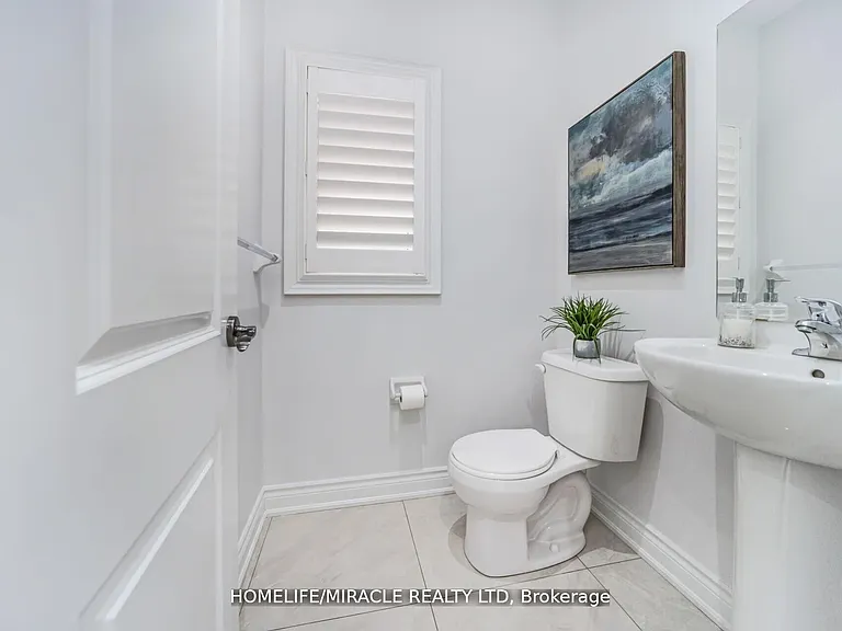 10 Kenora St — Photo 18