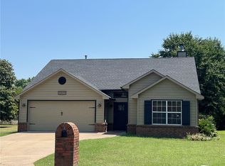 1003 Willow Ct, Siloam Springs, AR 72761