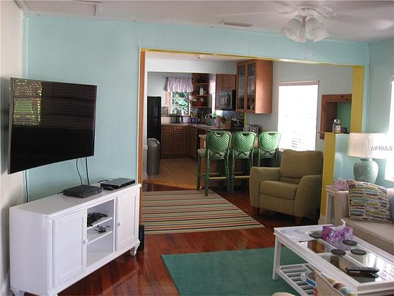 3rd image of 3018 Gulf Dr