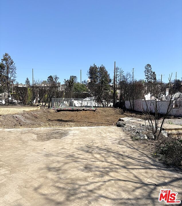 2nd image of 800 Radcliffe Ave