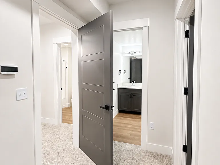105 Colorado Ave #303 — Photo 7