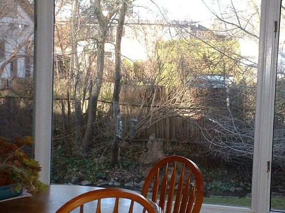 5th image of 219 Newell St