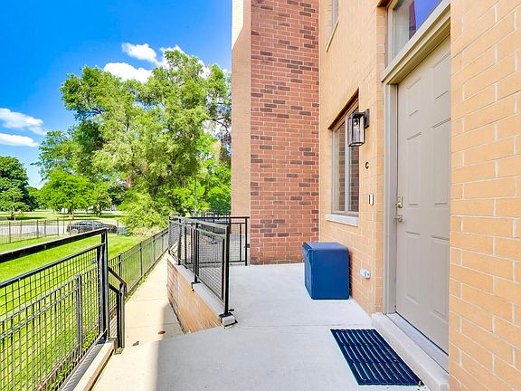4th image of 5210 S King Dr APT C