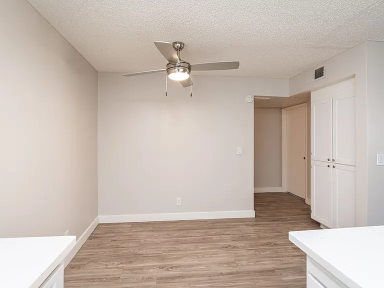 The Elms Apartments at 28th St — Photo 40