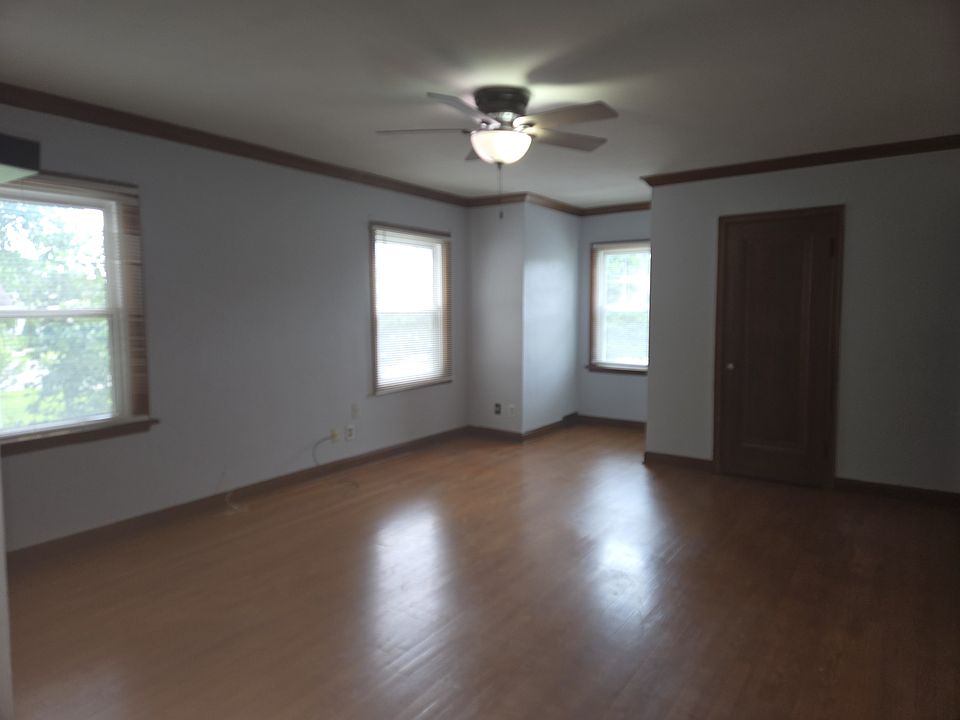 1st image of 2615 Davenport Ave