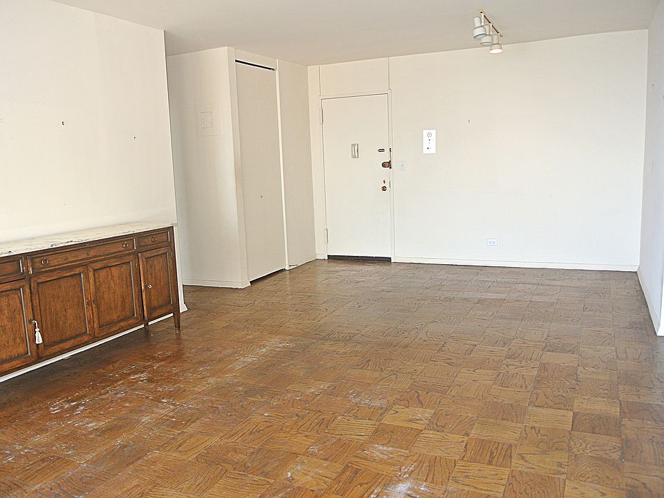 1st image of 27110 Grand Central Parkway #20R