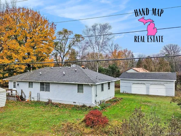 4108 Lakeview Dr, Mayville, MI 48744
