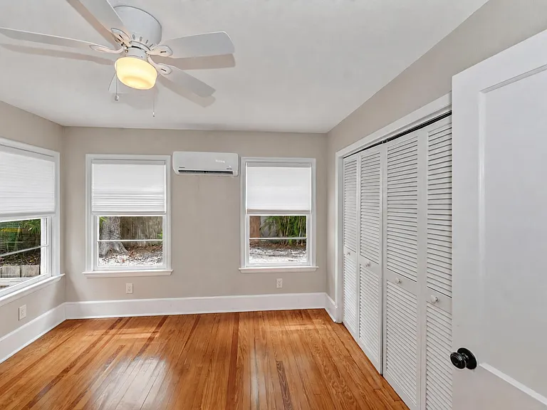 1010 Virginia Dr — Photo 26