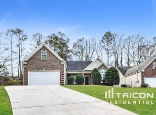 5746 Lakeside Dr, Union City, GA 30291
