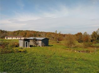 3105 Dream Wizard Ln, Yadkinville, NC 27055
