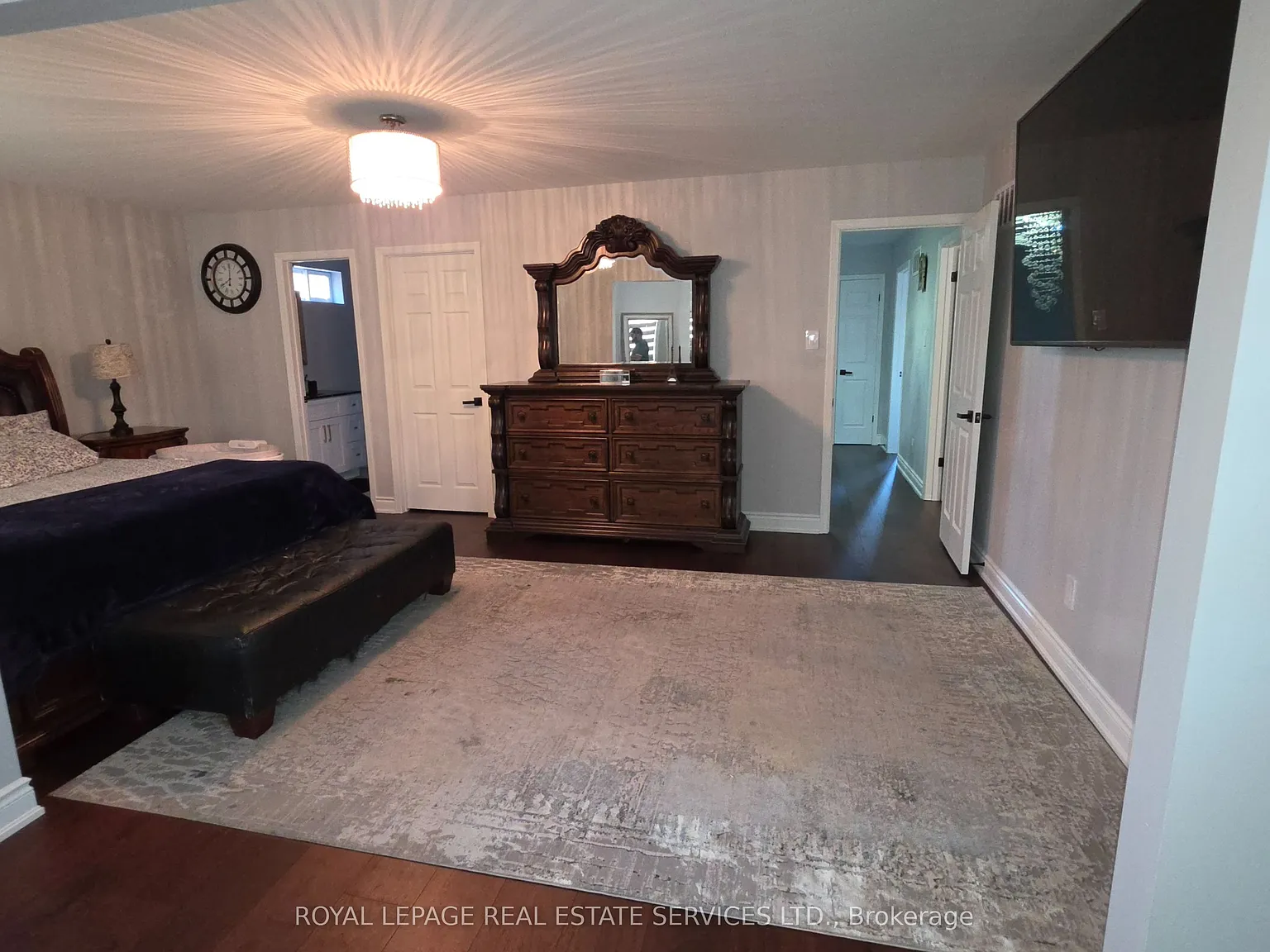 323 Winfield Ter — Photo 2