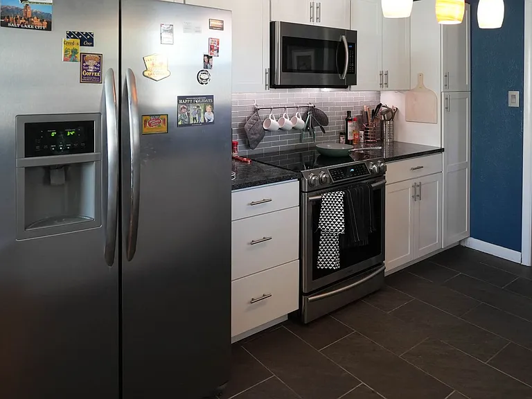 805 W Christopher Dr — Photo 9