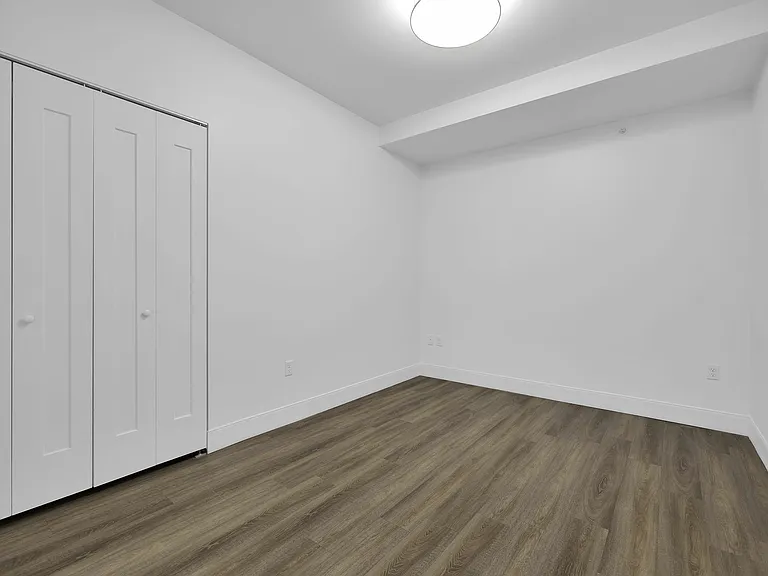 The Residences at Barnett — Photo 57
