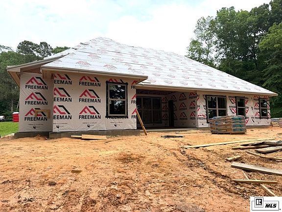 4th image of 157 Valley View Dr