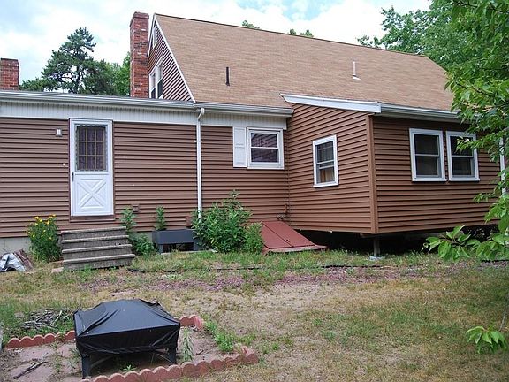 5th image of 44 Lake St