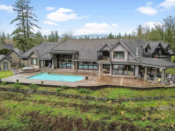 24228 River Rd, Maple Ridge, BC V2W 1M2
